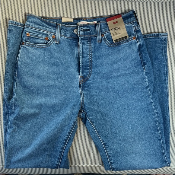 Levi's Women's High Rise Blue Jeans - Picture 1 of 4